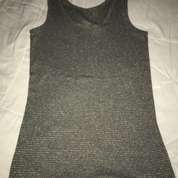 Tank top bundle - Picture 7 of 8